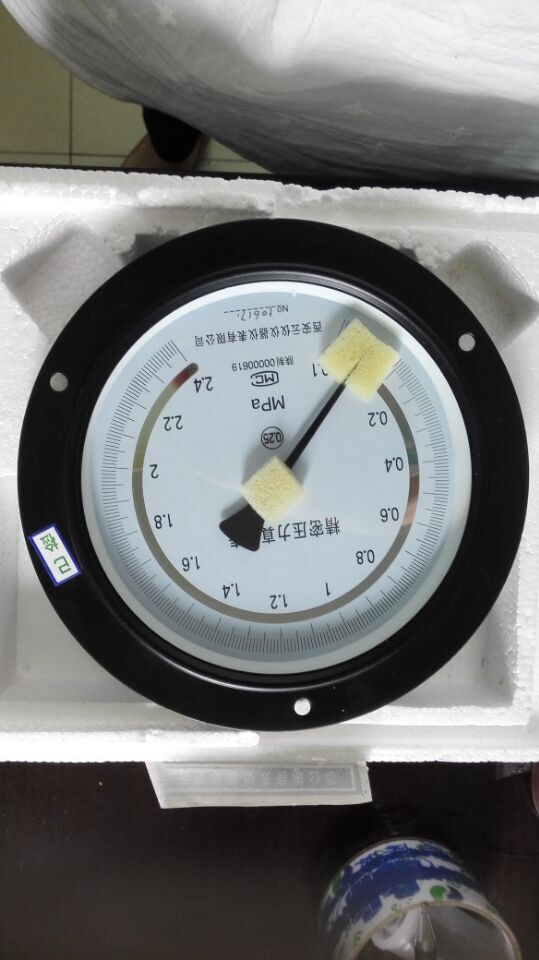 YB-150微压精密压力表图片
