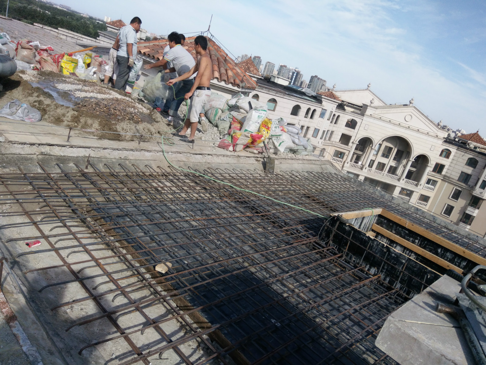 北京浇筑挑空楼板  浇筑楼梯设计施工图片