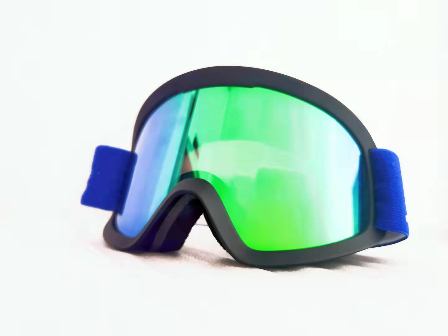 东莞市正东滑雪护目镜PC打球面双层防雾抗冲击防滑透气滑雪镜